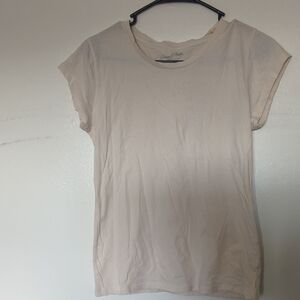 Universal Thread Women's Short Sleeve Cream Tee